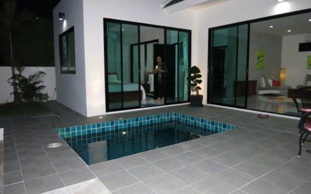 Iris Villa