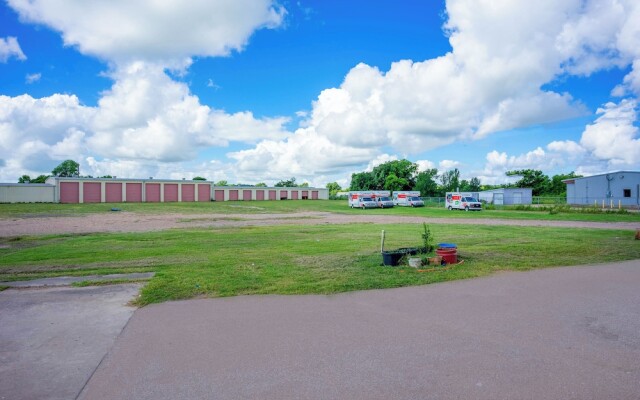 River Valley Motor Inn