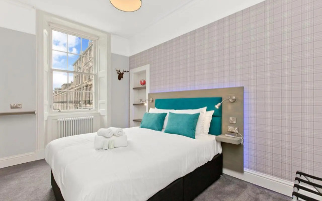 Modern & Spacious 1 Bed Apt, West End