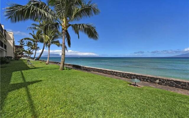 Lokelani #C104 - 1 Br condo by RedAwning