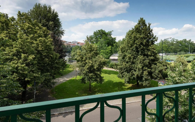 Luxury apartment in prime location