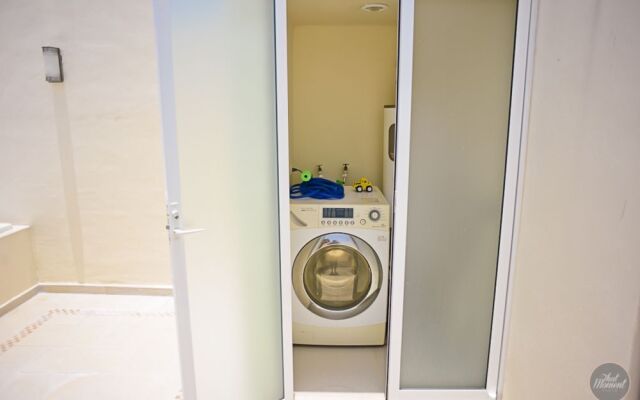 Sabbia Apartment D405 by iMexico