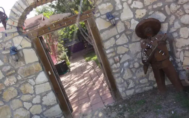 Lost Parrot Cabins