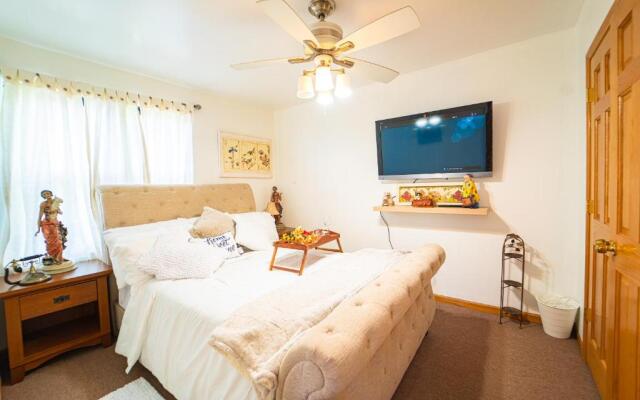 Lovely 3 Bedrooms Apartment In Chicago Midway