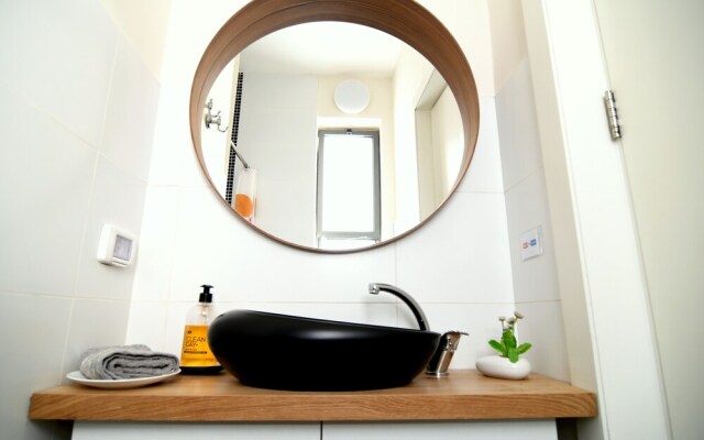 Stunning Guest Suite In Stunning Village