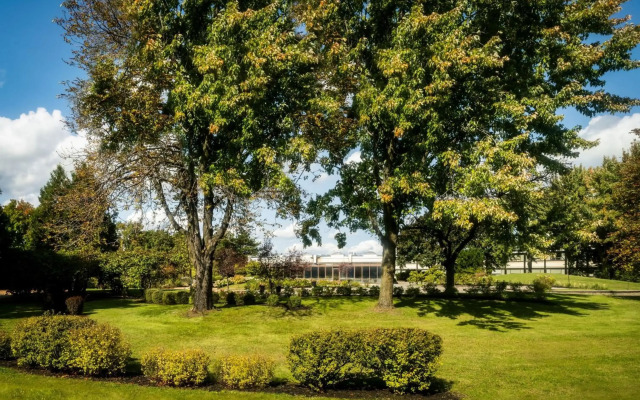 Sheraton Montreal Airport Hotel