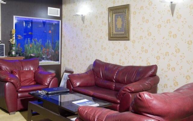 Airport Hotel