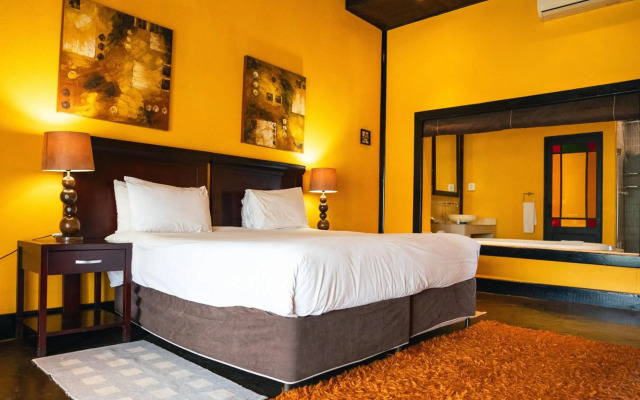 Riverstone Lodge