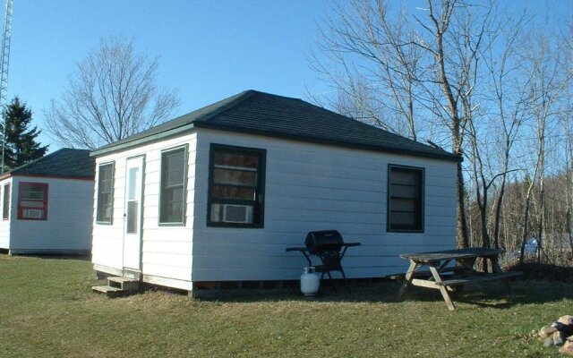 Limerick Lake Lodge & Marina