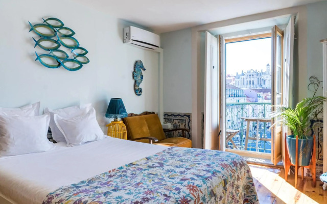 Lisbon Heart Apartments - Yellow Apartment by LovelyStay