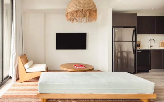 Flow Fort Lauderdale Hotel