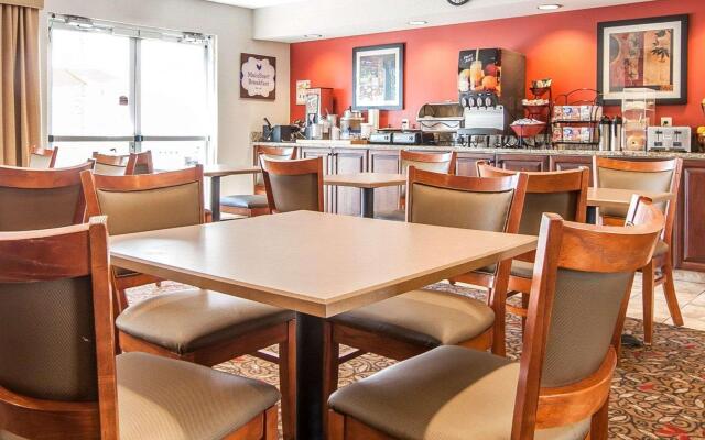 Mainstay Suites Knoxville Airport
