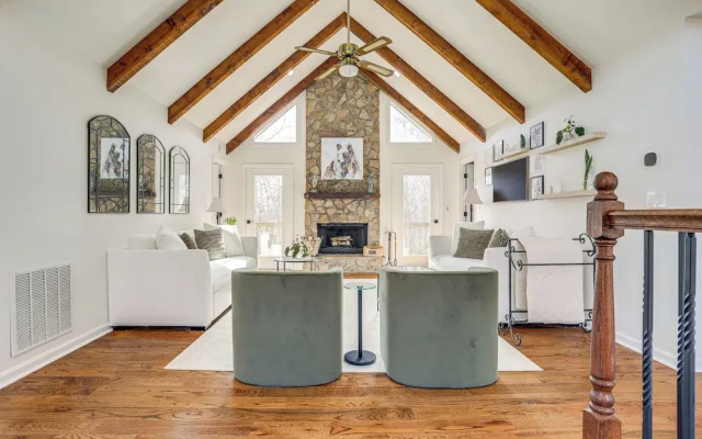 Serenity Now: Big Canoe Mountain Home!