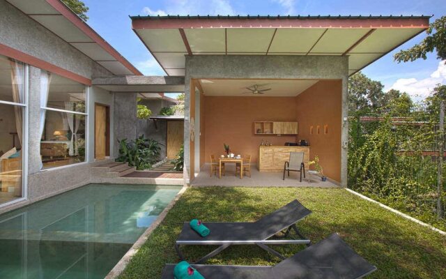 Ambong Pool Villas