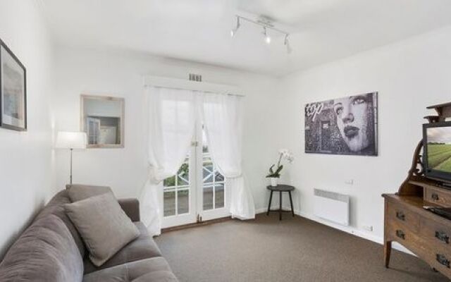 Lake Daylesford Apartments 5