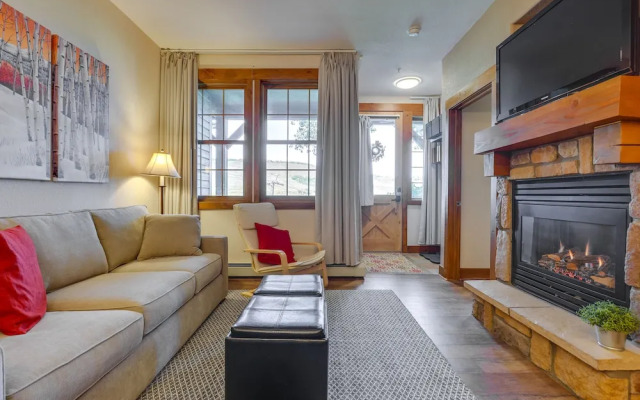 Ski-in/ski-out: Modern Granby Retreat w/ View!