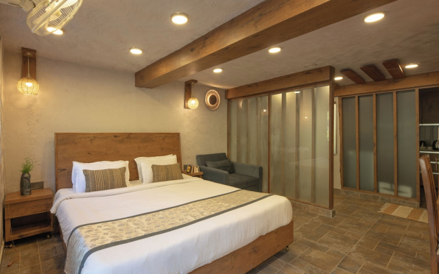 Alaya Stays Lakefront Escape 2BHK Suite