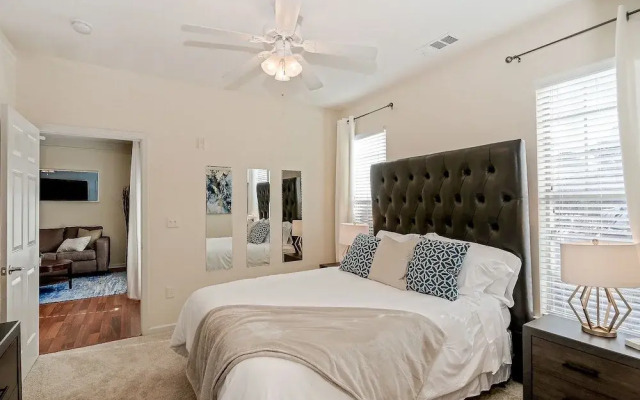 Apartment near Suntrust Park