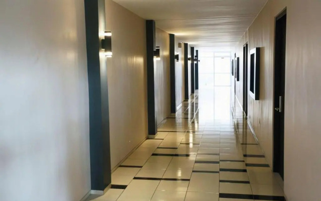 Royal Hotel n' Lounge