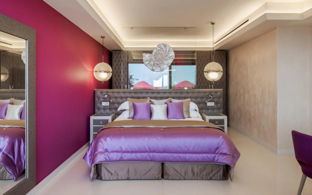 Cala Beach Resort