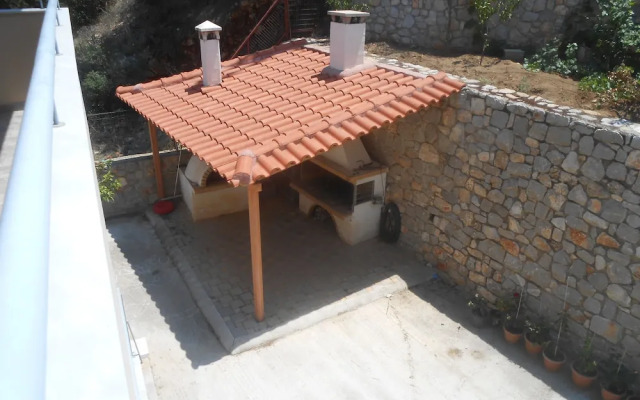 Luxury 2-bed House in Pefkali