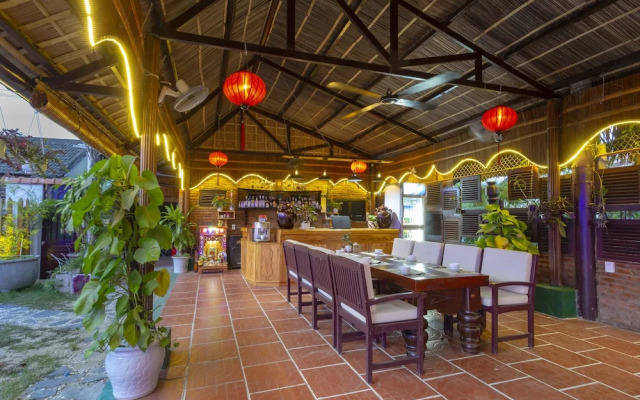 Ha My Beachside Villa Hoian