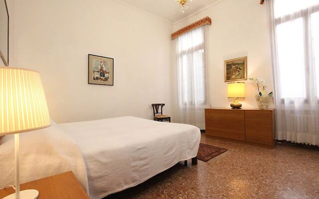 City Apartments - Malibran