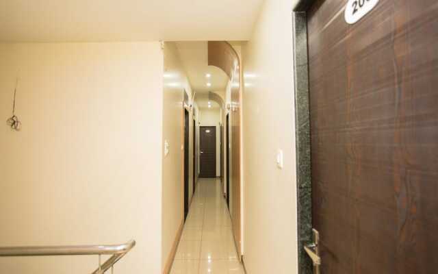 Oyo 7148 Adore Inn