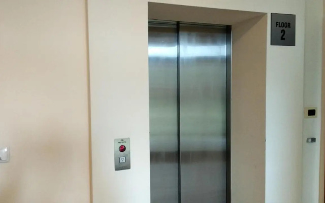 Pine Tree Apartment 2 - B7