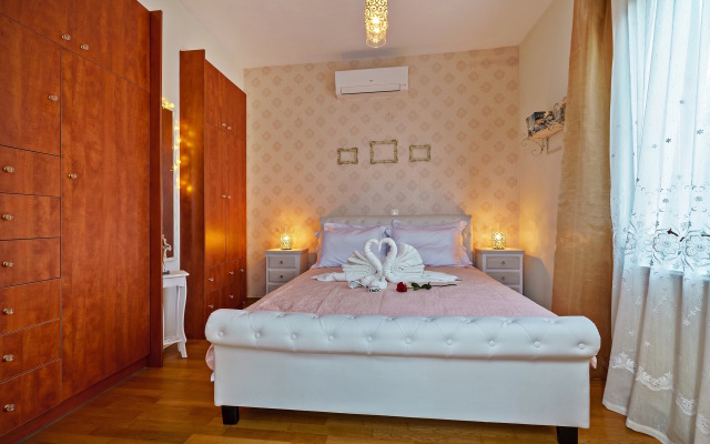 Villa Aclando with private swimming pool