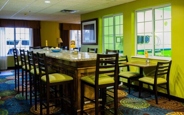 Holiday Inn Express Hotel & Suites Acme-Traverse City by IHG