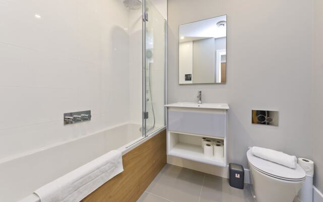 Immaculate new Apartment in Chelsea by Underthedoormat