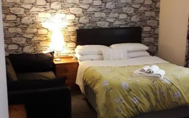 Coach House Suites