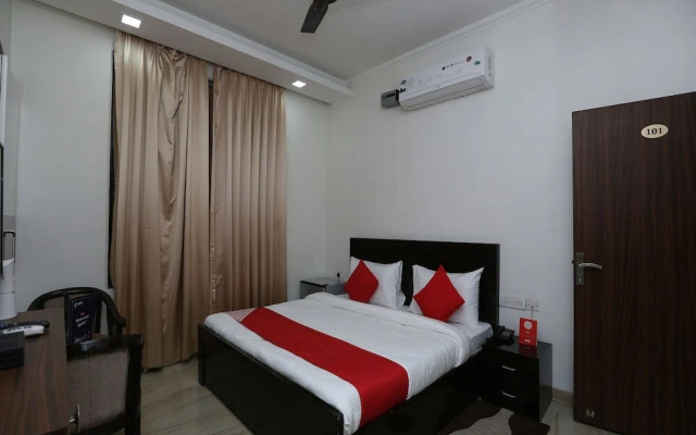 The Destiny Inn by OYO Rooms