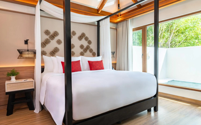 Crimson Resort and Spa Mactan - Image 7