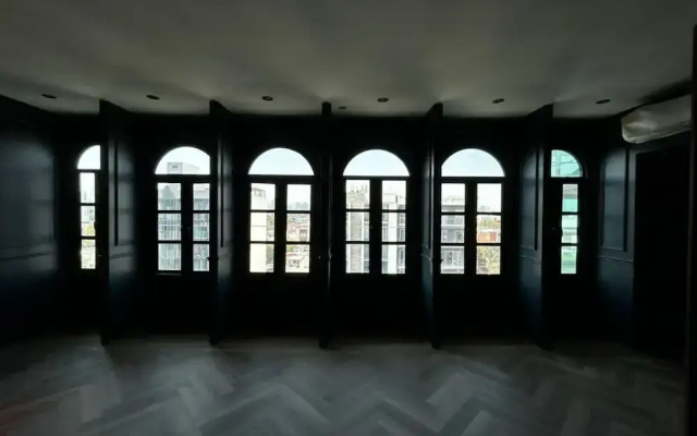 The Sapphire View Suite