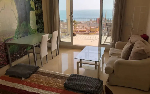 Rooms in Seafront Villa