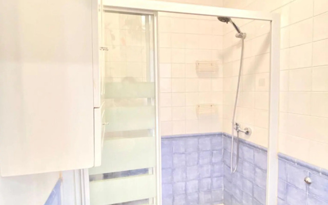 Comfortable studio old town, parking optional