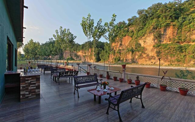 Corbett Riverside Resort