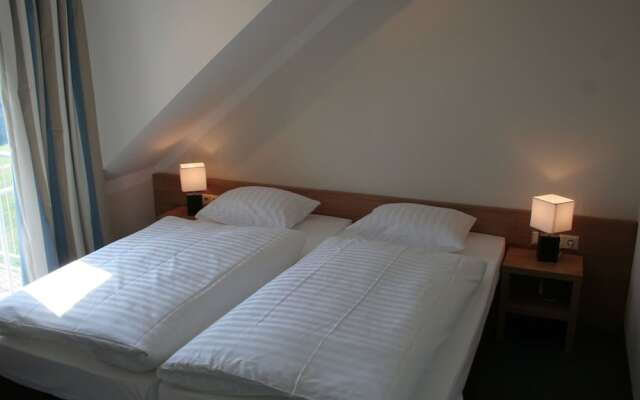 Luxurious holiday home with dishwasher, in the Hocheifel