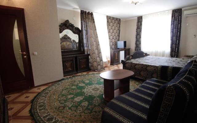 Hotel Priboy 2