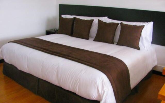 Hotel Regency Suites La Feria