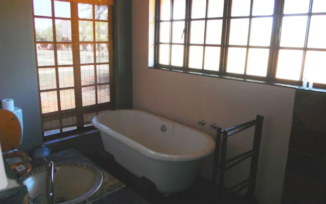 Mangwa Valley Game Lodge & Spa