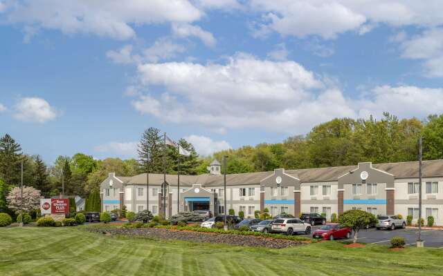 Best Western Plus New England Inn & Suites