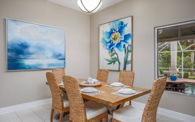 Nokomis Pool Home on the Canal