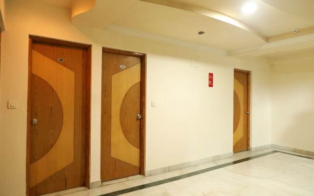 OYO 15542 Hotel Shivala