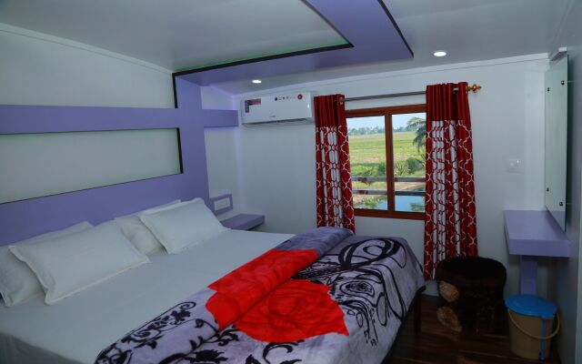 Beachparadise  Daycruise houseboat