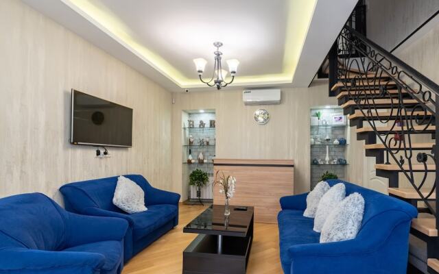 Q&B Hotel