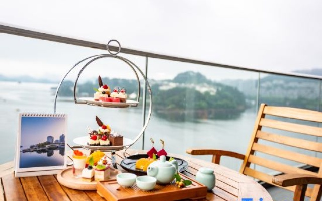 Lvcheng Lanwan Holiday Hotel – Balcony – Hangzhou