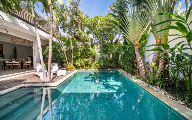 Trendy 3br Private Villa Seminyak